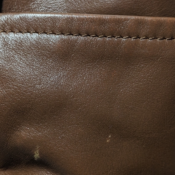 B makowsky genuine leather crossbody - Picture 4 of 10